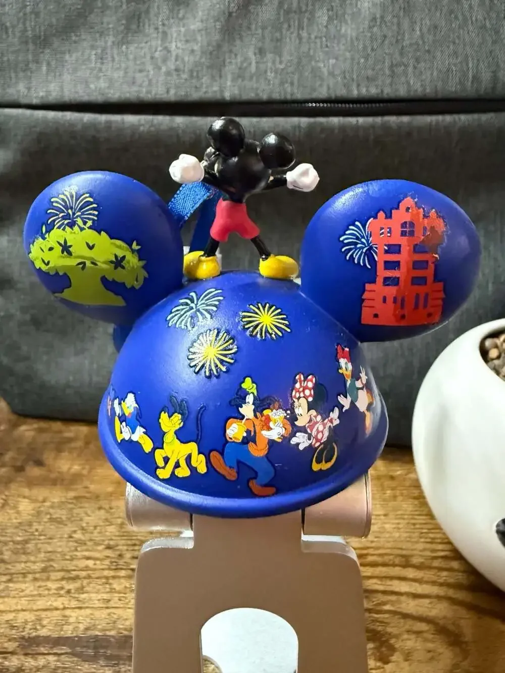 Disney Parks 2020 WDW Mouse Light-Up Ear Hat Ornament EUC
